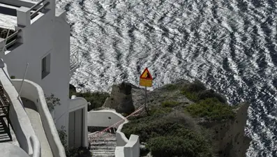 Santorini'de sismik kriz: "Sular şimdilik duruldu, adanın geleceği belirsiz"
