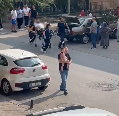 Sokakta kriz geçiren iki kişi öldü