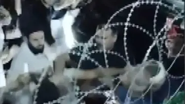 "Cübbeli Ahmet Hoca" olarak bilinen Ahmet Mahmut Ünlü'ye yumruklu saldırı