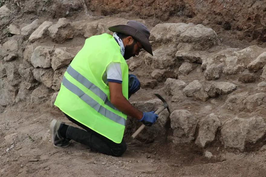 Hadrianaupolis'te 'Asklepios' varlığına işaret eden 1800 yıllık yazıt bulundu 4