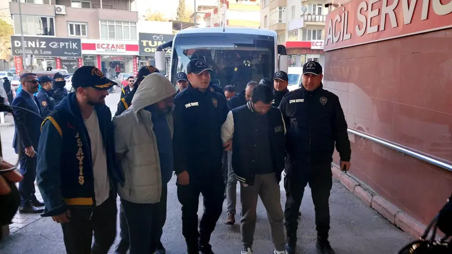 30 milyon liralık devre mülk vurgunu: 10 tutuklama 6 30 milyon liralık devre mülk vurgunu: 10 tutuklama 6