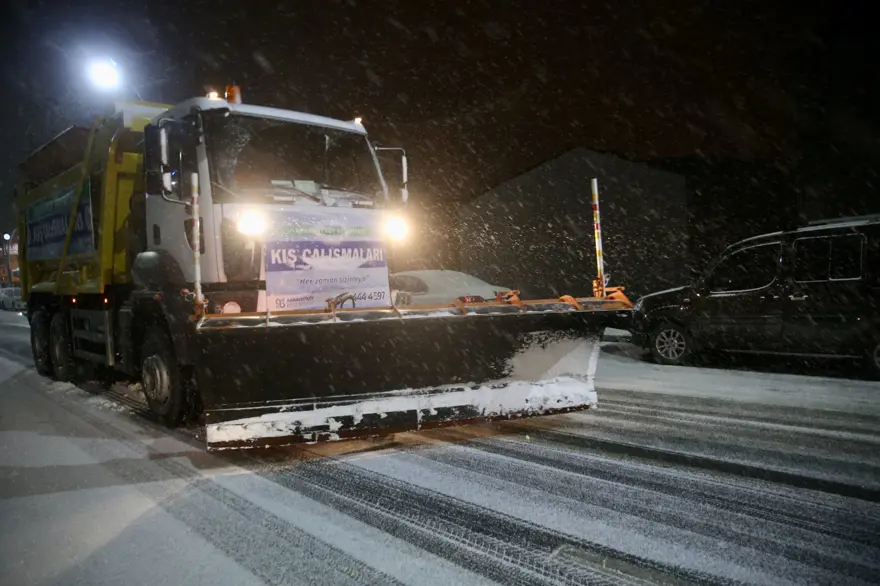 İstanbul'da İzlanda kışı: Kar yağışı etkili oluyor 2