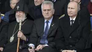 1915 olaylarını anma törenlerine Putin ve Hollande da katıldı