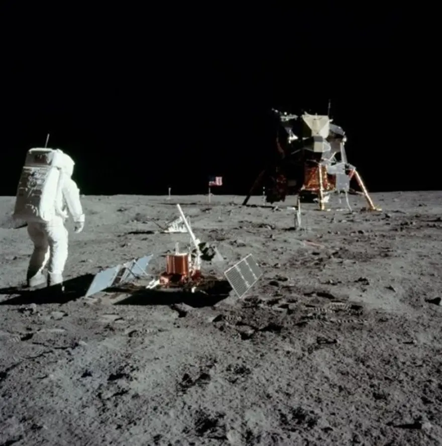 NASA sosyal medya kullanıcılarına sordu: Ay'a gitseniz yanınıza ne alırdınız? 4