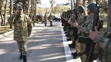 Orgeneral Hulusi Akar Suriye sınırında