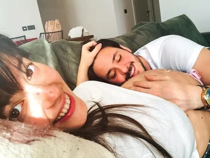 Boşanma iddialarıyla gündemdeydi! Pelin Akil hamileyken aşerdiği şeyi itiraf etti "Gizli gizli tuvalette yiyordum" 4