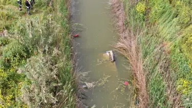 Hatay’da otomobilin dereye uçtuğu kazada 2 kişi hayatını kaybederken,