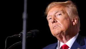 Trump'tan Zelenski'ye güvence: "ABD başkanı olup savaşı bitireceğim" Trump'tan Zelenski'ye güvence: "ABD başkanı olup savaşı bitireceğim"