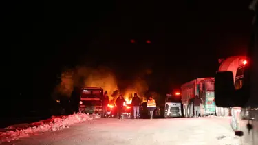 Tokat'ta taş ocağında yangın: 8 kamyon kül oldu