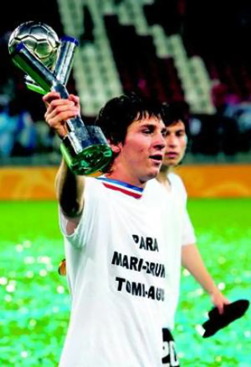 Bebeklikten gençliğe Messi... 11 Bebeklikten gençliğe Messi... 11