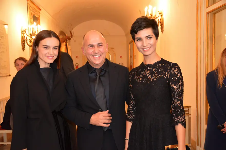 Oyuncu Tuba Büyüküstün'e Vatikan'da ödül 7