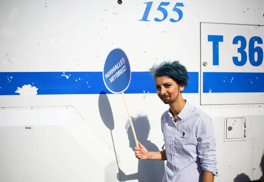 Taksim'deki LGBT Onur Yürüyüşü'ne polis müdahalesi 11