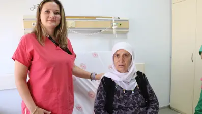 Nefes darlığı şikayetiyle hastaneye gitti: Kalbinin üzerinde 2 kilo kitle bulundu