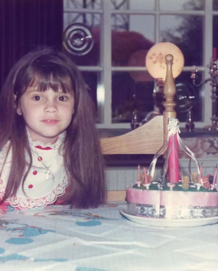 Victoria Beckham'ın hiç görülmemiş fotoğraflarını paylaştı! Moda ikonu 51 yaşında 2