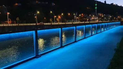 Türkiye'de ilk kez Rize'de uygulandı: Taşkınlara karşı 'cam korkuluk'