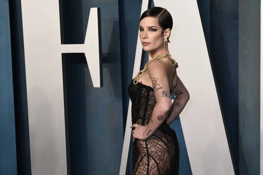 28. yaşına özel 28 fotoğrafla Halsey 9 28. yaşına özel 28 fotoğrafla Halsey 9