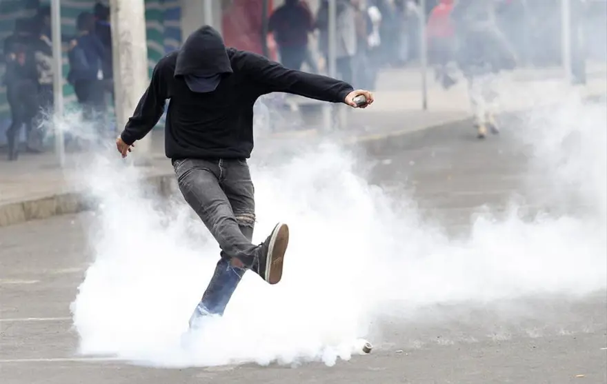 Öğrenciler yine sokakta 12