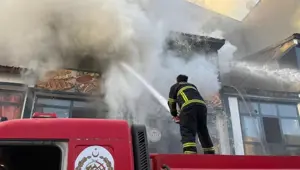 Tatvan'da iş yerinde yangın paniği