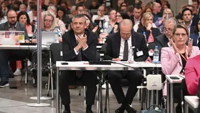 SPD'nin yeni eş genel başkanları Bas ve Klingbeil: Özel de katıldı