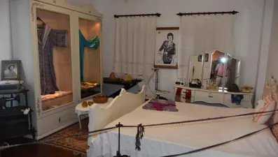Zeki Müren'in 24'üncü ölüm yıl dönümünde evine ziyaretçi akını