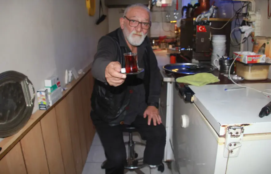 Kazada bacağını kaybetti: 50 yıllık mesleğini bırakmadı 2 Kazada bacağını kaybetti: 50 yıllık mesleğini bırakmadı 2