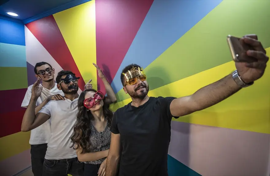 Sosyal medya müzesi fotoğrafseverlerin gözdesi oldu 16