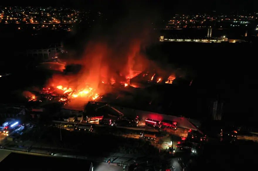 Bursa İnegöl'deki fabrika yangını kontrol altına alındı 3