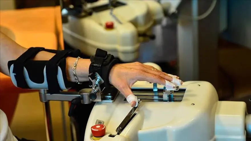 MS hastalığı (Multipl Skleroz) nedir, neden olur? MS belirtileri nelerdir? Safiye Soyman'ın oğlu Harun Akaröz'ün vefatı sonrası gündemde MS hastalığı (Multipl Skleroz) nedir, neden olur? MS belirtileri nelerdir? Safiye Soyman'ın oğlu Harun Akaröz'ün vefatı sonrası gündemde