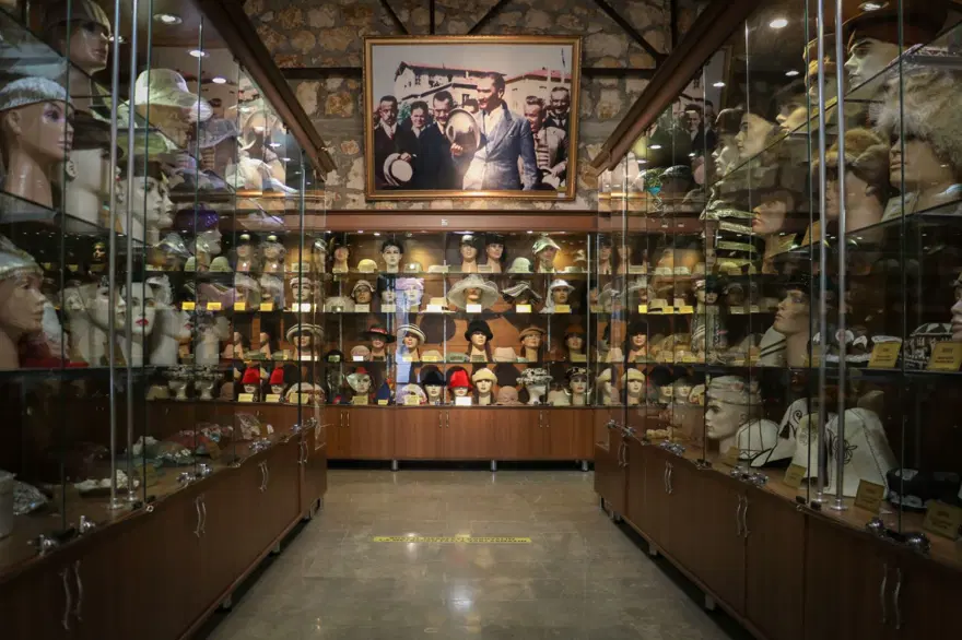 Kastamonu Şapka Müzesi 1192 şapkaya ev sahipliği yapıyor Kastamonu Şapka Müzesi 1192 şapkaya ev sahipliği yapıyor
