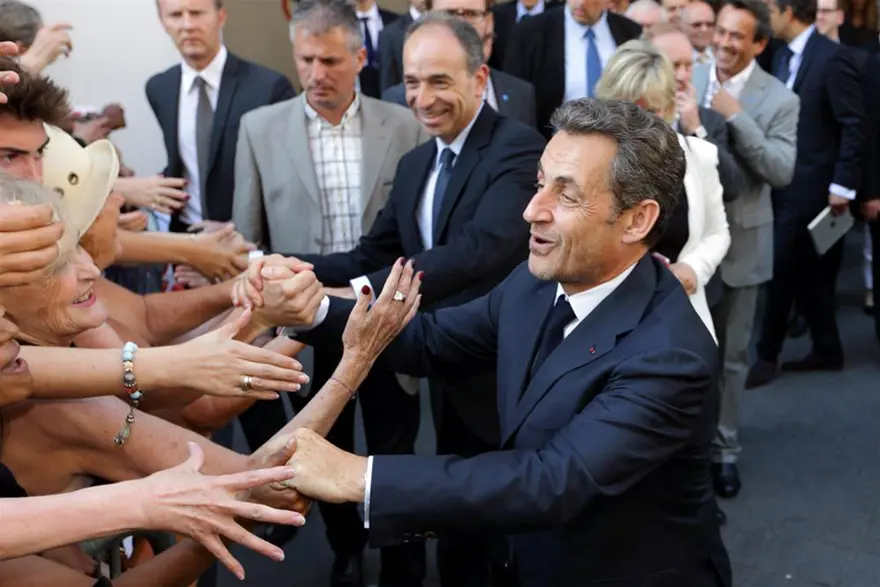 Sarkozy'den gövde gösterisi 8 Sarkozy'den gövde gösterisi 8