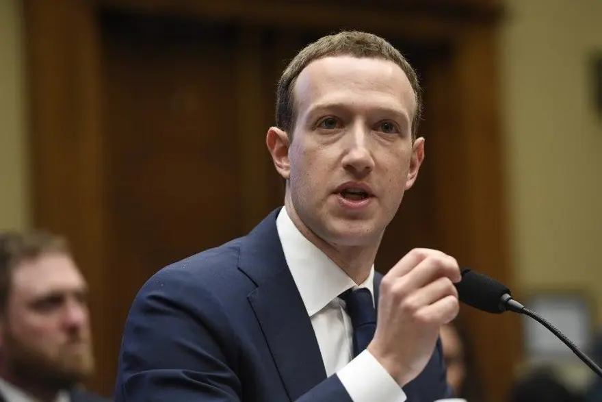 Facebook CEO'su Mark Zuckerberg: Benim de bilgilerim çalındı 12