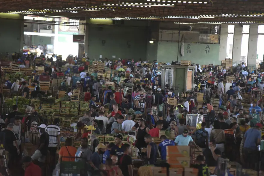 Salgının merkez üslerinden Brezilya'da korkutan görüntü 3