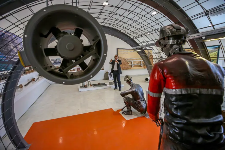 Elazığ ve Malatya arasındaki Kömürhan Köprüsü'nün inşaat atıkları sanat eserine dönüştü 5