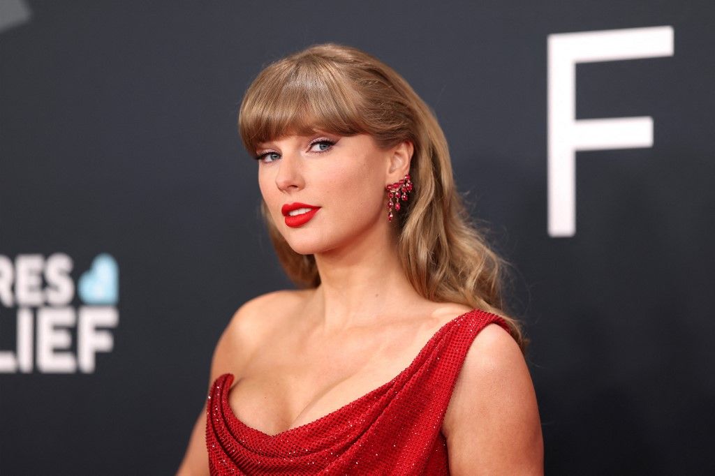 İlk haftasında 4 milyon sattı: Taylor Swift yeni albümüyle rekor kırdı
