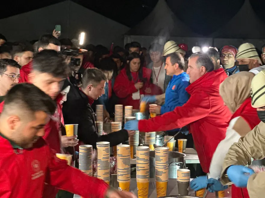 YÜRÜYÜŞ CONKBAYIRI'NDA SONA ERDİ 3 YÜRÜYÜŞ CONKBAYIRI'NDA SONA ERDİ 3