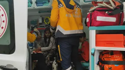 Anne ve 3 çocuğu sobadan sızan gazdan zehirlendi