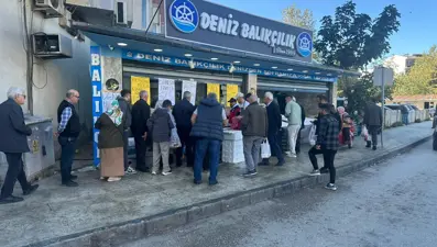 25 liraya düştü: Tezgah önünde sıraya girdiler