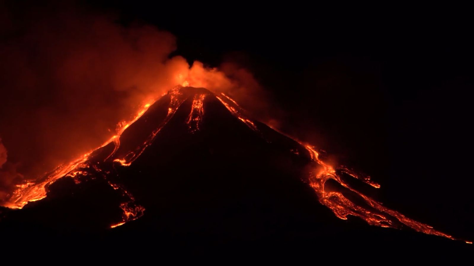 Etna Yanardağı yeniden faaliyete geçti