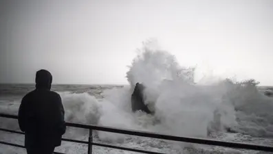 İstanbul'da hava durumu: Kuvvetli fırtınaya dikkat