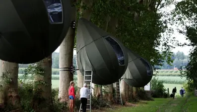 Sıradışı bir kamp deneyimi: Sosyal mesafeli gözyaşı çadırları