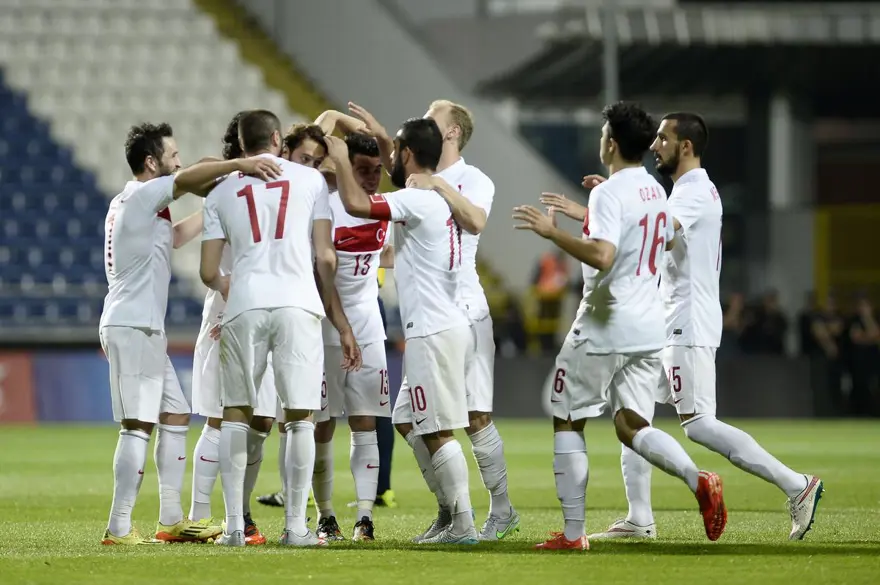 Türkiye Bulgaristan'ı farklı yendi 28