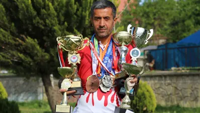 25 yıllık spor macerasına 49 madalya sığdırdı: Siirtli atletin başarı hikayesi