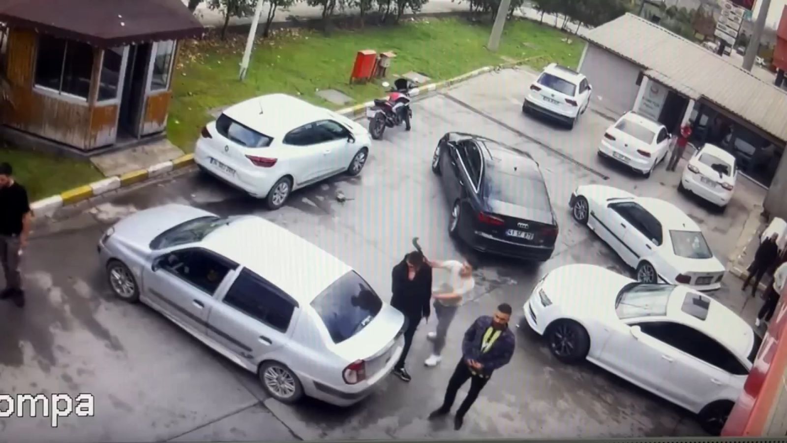Benzincide oraklıkavga! Polis havaya ateş açarak durdurabildi
