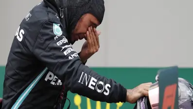 Hamilton gözyaşları içinde çocuklara seslendi