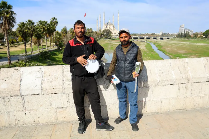 Bin 640 yıllık tarihi köprü seyyar satıcıların meskeni haline geldi 4