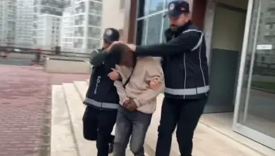 Sosyal medyada uygunsuz video paylaşan Kamerunlu gözaltına alındı