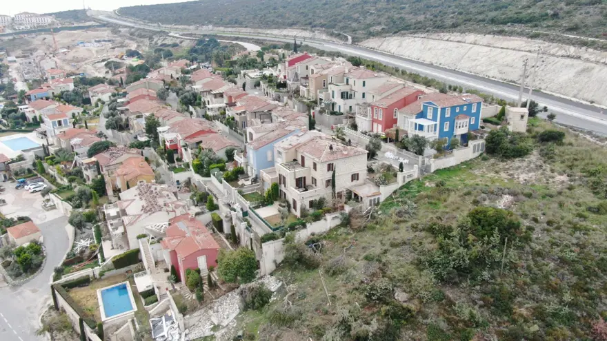 İzmir Çeşme'de hortumun geride bıraktığı hasar için çalışmalar sürüyor 28