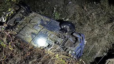 Tokat'ta otomobil dereye düştü: 3 yaralı