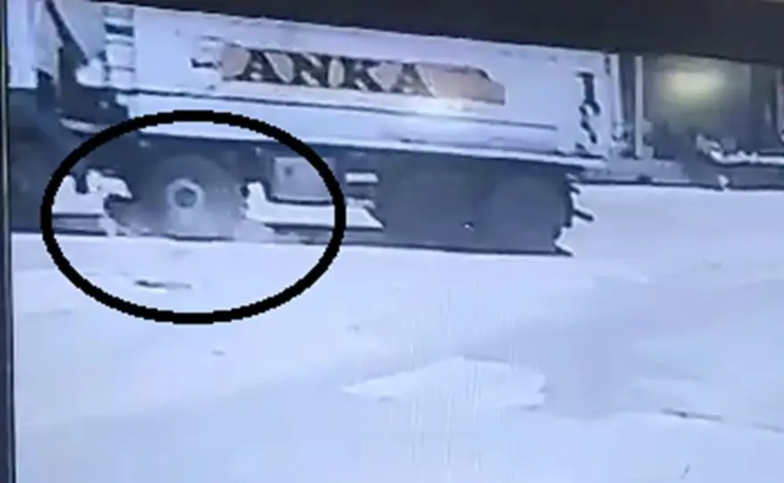 Hatay’da feci kaza: Hafriyat kamyonu, motosiklet sürücüsünü ezdi 3