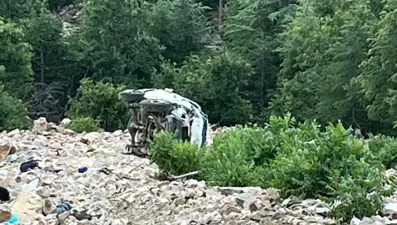 Yaylaya çıkan ailenin aracı uçuruma uçtu: 3 ölü, 1 yaralı